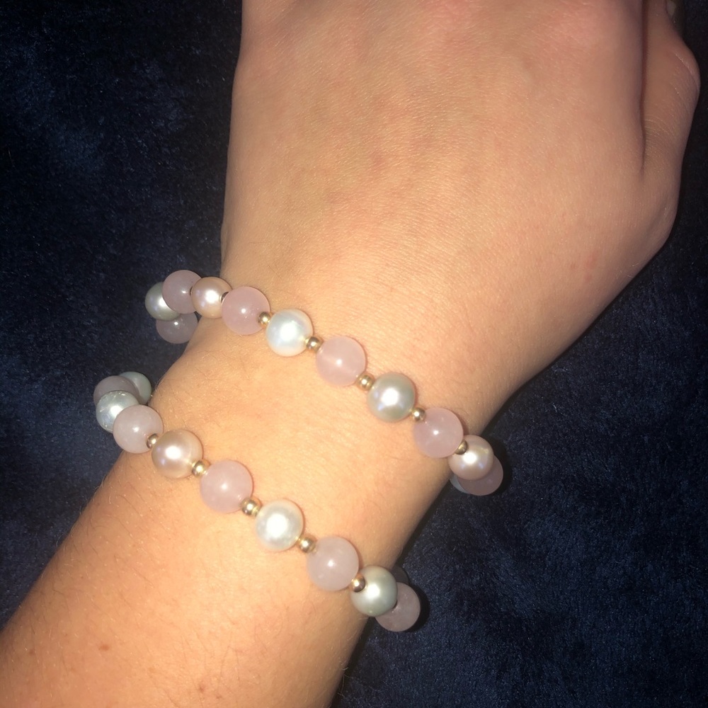 ✨14K Multi color pearl necklace and brackets✨